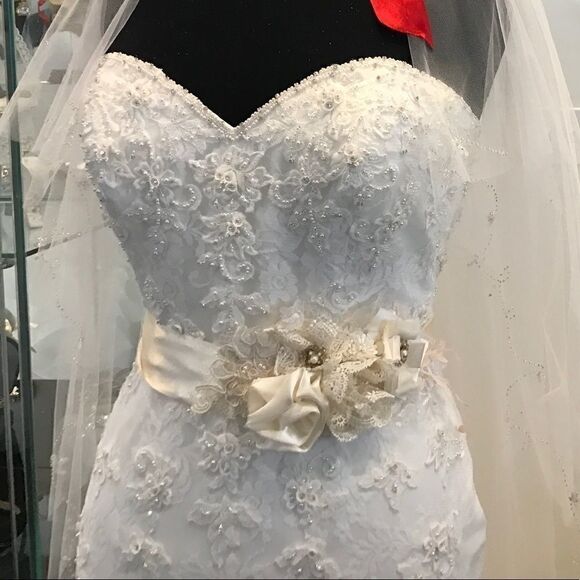 Lace wedding sash    - Picture 1 of 6